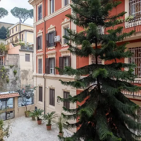 The Rent -cozy Two Bedroom Near Vatican Apartament